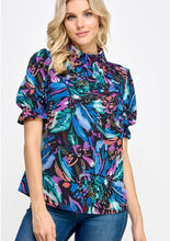 Load image into Gallery viewer, Blue Floral Printed Short Sleeve Blouse