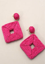 Load image into Gallery viewer, Raffia Square Drop Earrings