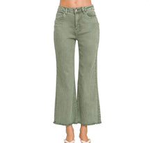 Load image into Gallery viewer, Acid Washed High Waisted Frayed Jeans