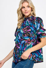 Load image into Gallery viewer, Blue Floral Printed Short Sleeve Blouse